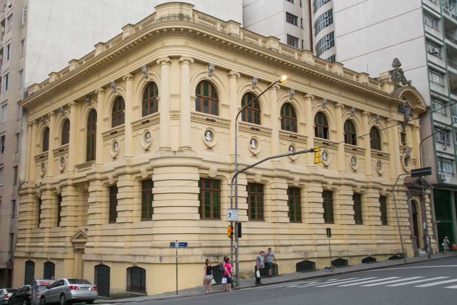14/12/2015 - PORTO ALEGRE, RS, BRASIL - Biblioteca Pública recebe restauração e abre ao público novamente | Foto: Caroline Ferraz/Sul21