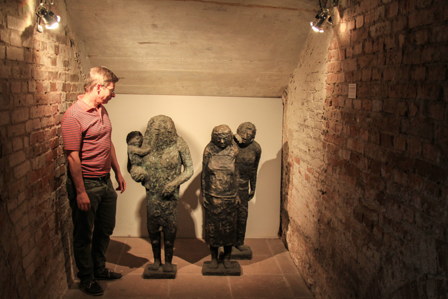 Uma das atrações da mostra permanente são Os Gabirus, esculturas de Xico | Foto: Caroline Ferraz