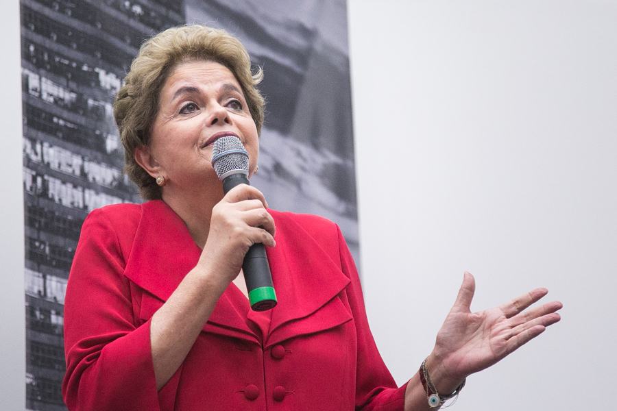 Dilma Rousseff; "Estão tentando aplicar o neoliberalismo de forma profunda no país sem qualquer negociação". (Foto: Guilherme Santos/Sul21