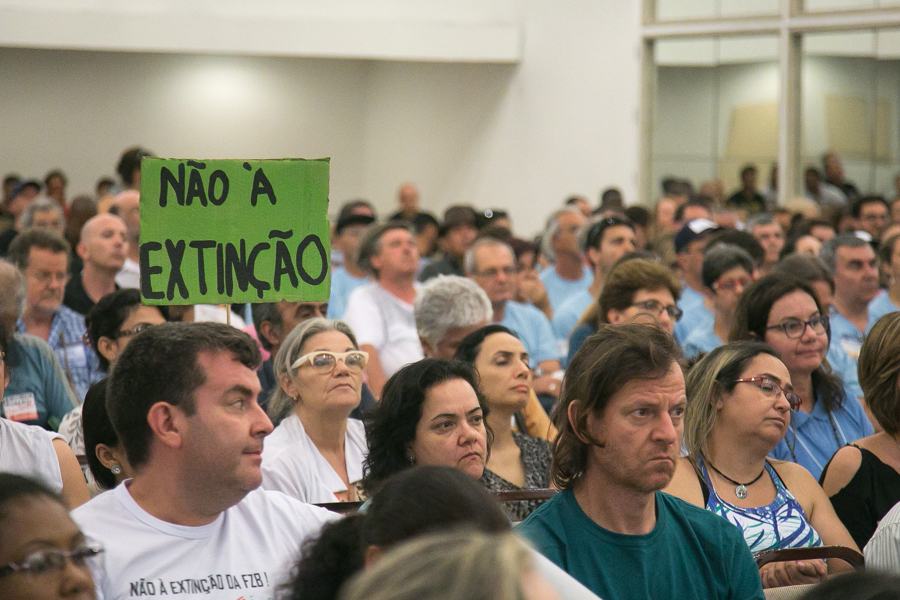 Seminário reuniu centenas de servidores de fundações ameaçadas de extinção e debateu a importância das mesmas para a sociedade. (Foto: Guilherme Santos/Sul21)