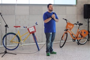 Gerente de Comunidades do Map Maker, Gus Moreira, coordenou o treinamento no uso da ferramenta durante evento em São Paulo | Foto: Carol Mendonça/Google