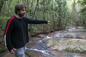 Ambientalista, Felipe Viana reclama de área rural ser pequena e não contemplar os bens naturais| Foto: Caroline Ferraz/Sul21