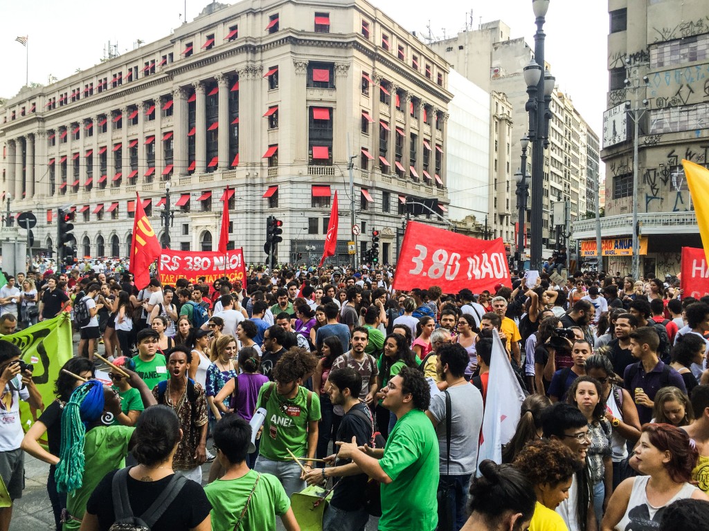 Sao Paulo- SP- Brasil- 08/01/2016- Protesto contra o aumento da passagem para R$ 3,80 foi organizado pelo Movimento Passe Livre|Foto: Paulo Pinto/ Fotos Públicas