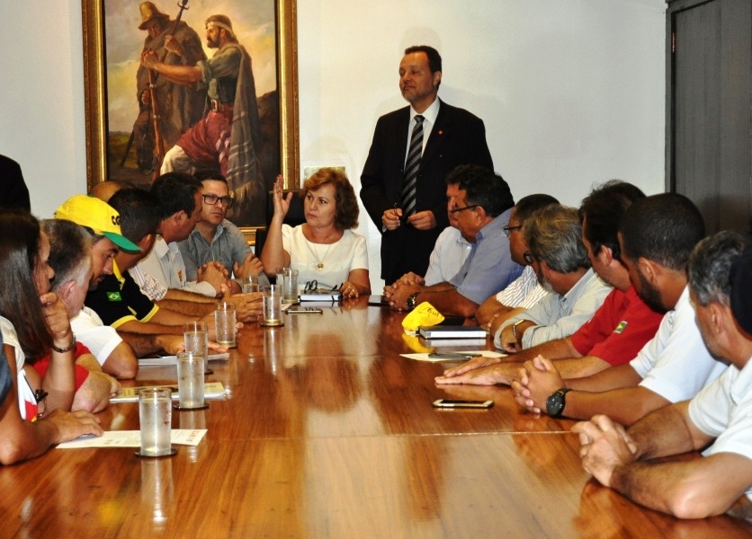 Centrais sindicais se reuniram com a presidente da AL durante a manhã | Foto: Divulgação/Cut-RS