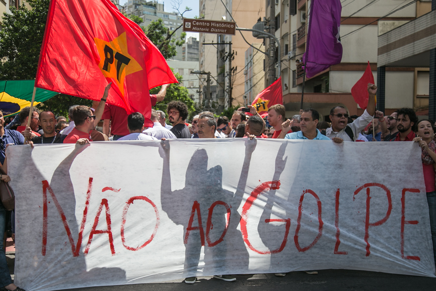 Um novo ato público foi marcado para às 17h desta sexta-feira, na Esquina Democrática, centro de Porto Alegre. (Foto: Joana Berwanger/Sul21)