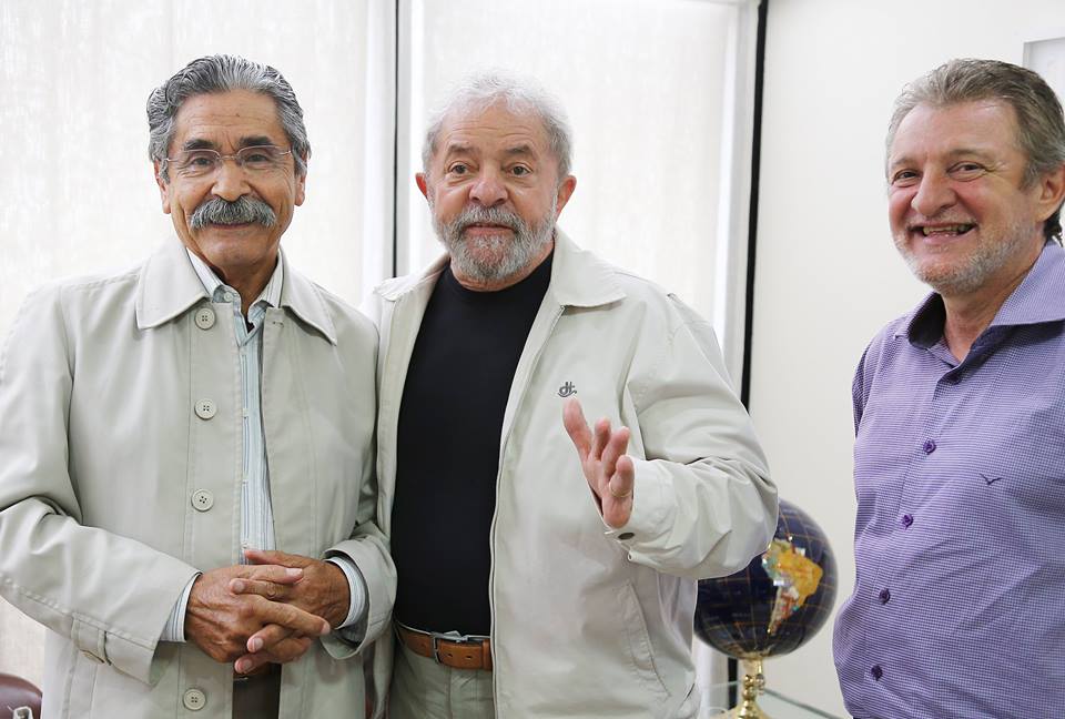Ex-governador Olívio e o presidente Ary Vanazzi estiveram reunidos com Lula, nesta sexta, em São Paulo |Foto: Reprodução facebook/PTRS
