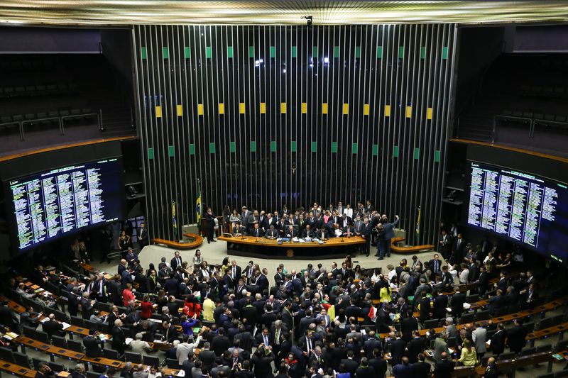 Sessão deve se estender pela noite, quando ocorrerá a votação |( Marcelo Camargo/Agência Brasil)
