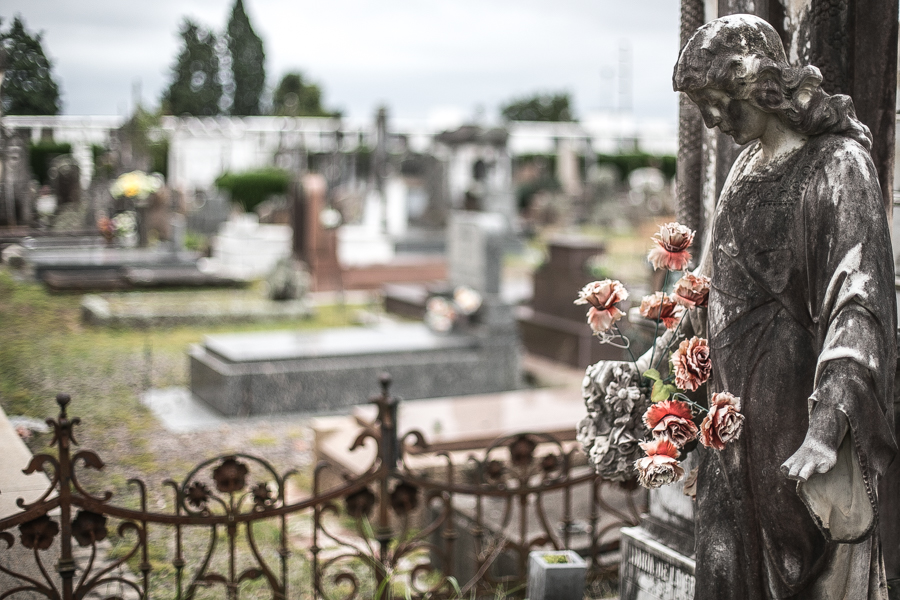 11/05/2016 - PORTO ALEGRE, RS - Arte cemiterial, cemitério, funeral, finados, morte, cemitério da santa casa, esculturas funebres. Foto: Guilherme Santos/Sul21