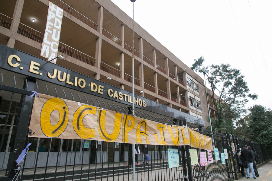 13/05/2016 - PORTO ALEGRE, RS - Estudantes ocupam Colégio Estadual Julio de Castilhos / ocupação / escolas. Foto: Guilherme Santos/Sul21