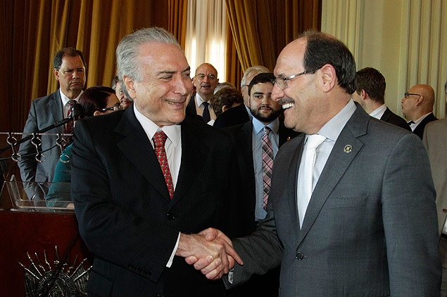 Michel Temer e José Ivo Sartori, durante encontro, em 2016, no Palácio Piratini. (Foto: Guilherme Santos/Sul21)