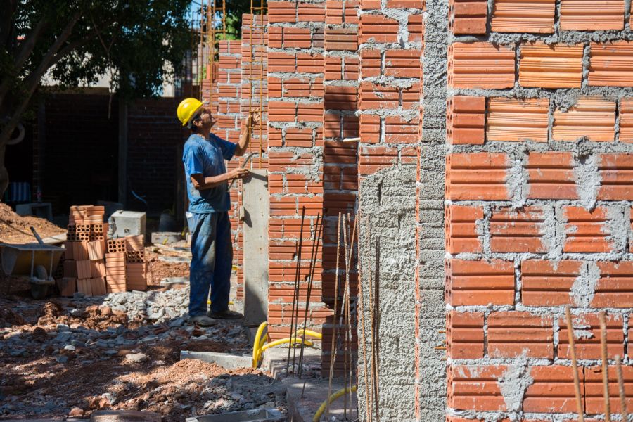 O setor da construção civil foi um dos que mais contratou em em abril, contribuindo para a cidade ocupar o 22º lugar entre 50 municípios do país|Foto: Gustavo Garbino/Prefeitura Canoas