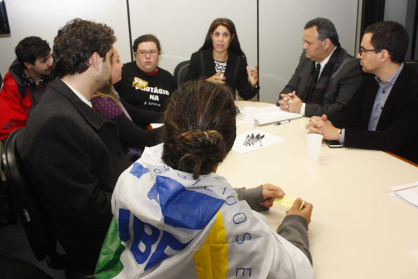 O acordo prevê a execução das propostas após a desocupação de todas as escolas e repartições públicas | Foto: Evandro Oliveira /Seduc