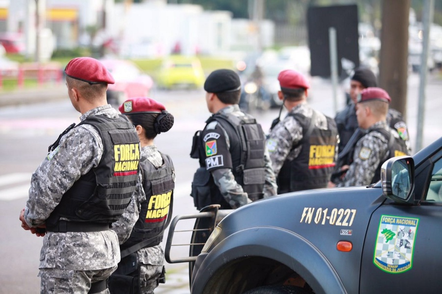 Policiais da Brigada Militar e da Força Nacional executaram as primeiras operações em conjunto na terça-feira, em Porto Alegre. (Foto: Robson Alves/BM)
