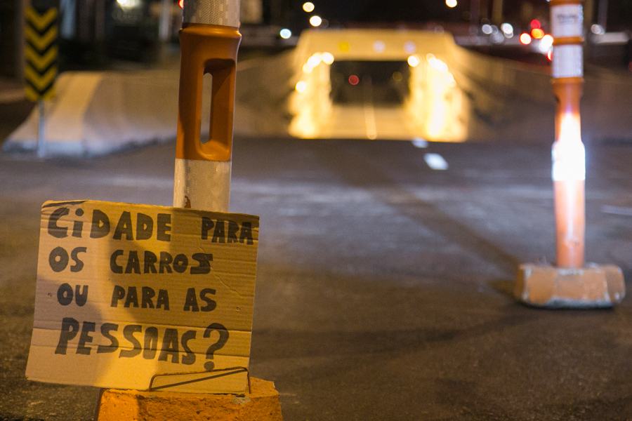 Ciclistas questionam falta de ciclovia no local | Foto: Guilherme Santos/Sul21