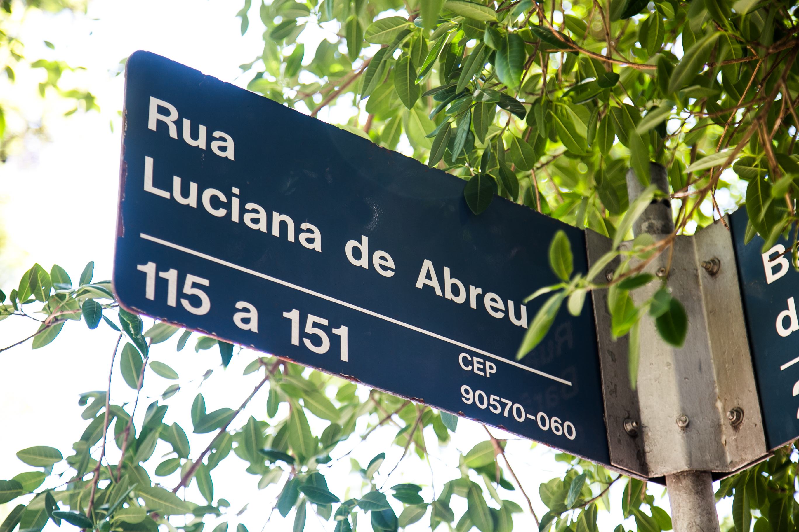06/12/2016 - PORTO ALEGRE, RS - A Rua Luciana de Abreu foi a primeira rua de Porto Alegre a receber o nome de uma mulher. |Foto: Maia Rubim/Sul21