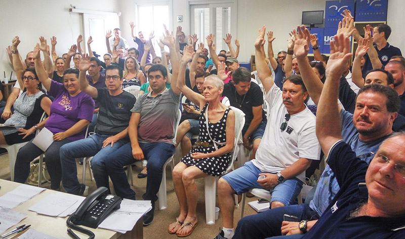 A decisão foi tomada na tarde de terça-feira, durante a reunião do Conselho de Representantes, realizada na sede do sindicato, em Porto Alegre. (Foto: Ugeirm/Divulgação)